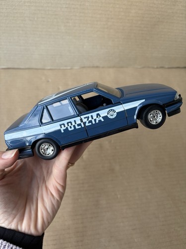 Alfa romeo polizia - polizia, 1/24